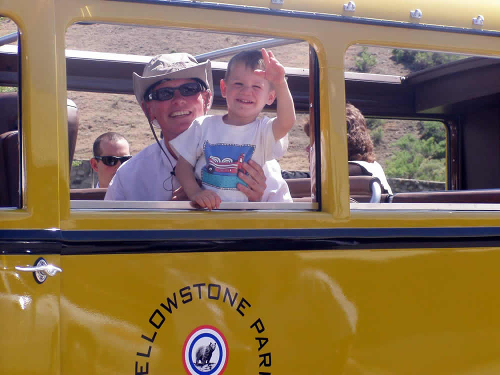 yellowstone national park family vacation